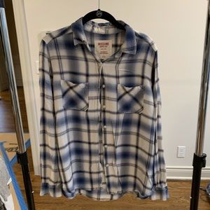 Blue plaid long sleeve tee